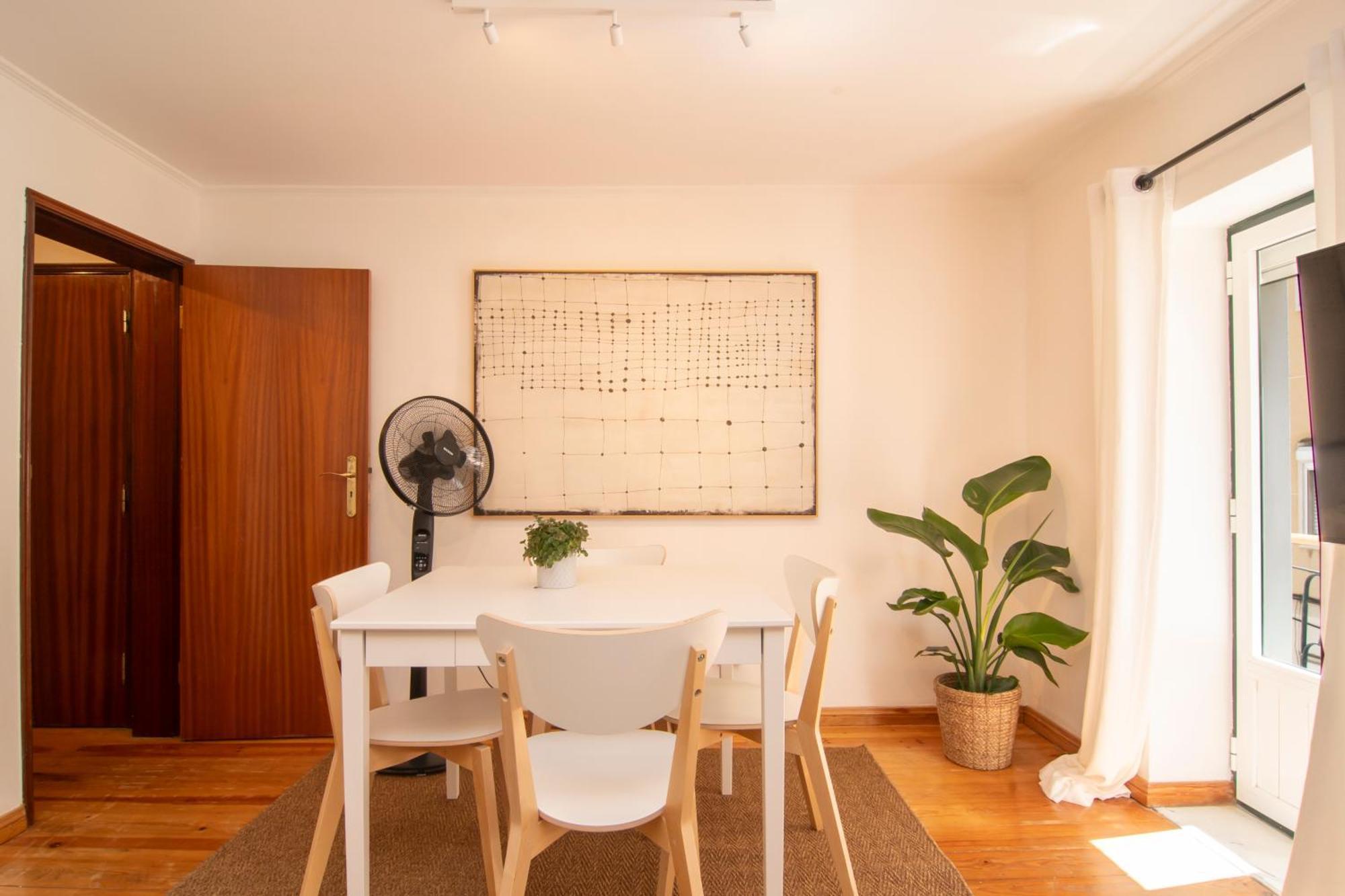 Апартаменты Charming & Peaceful Family Flat Лиссабон Экстерьер фото